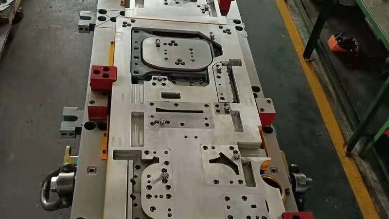 模具加工价格实惠，如何选择合适厂家？**
